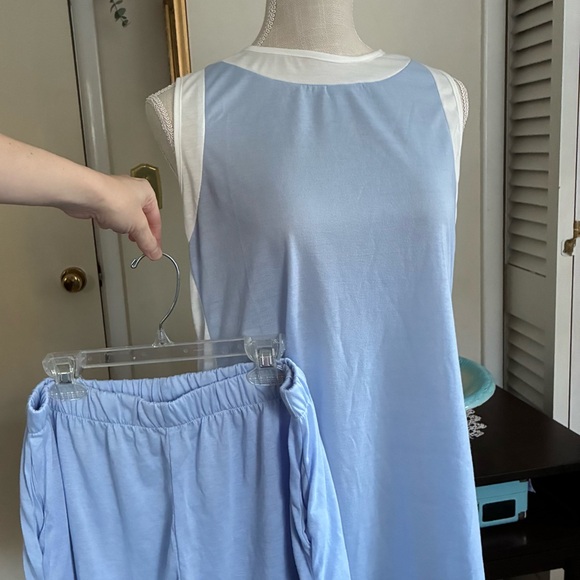 Ladies LG Pajamas Set in Pink and Blue Set of 2 - Picture 1 of 6